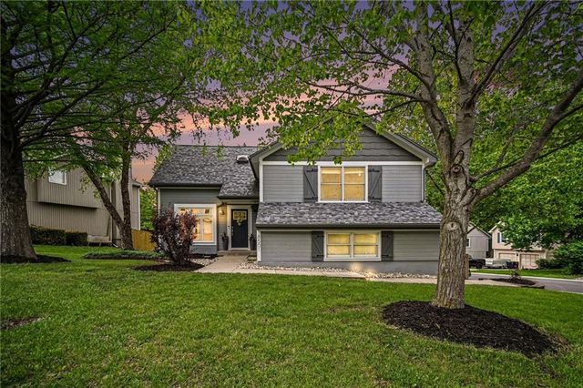 8501 N McDonald Avenue, Kansas City, MO 64153