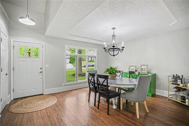 8501 N McDonald Avenue, Kansas City, MO 64153