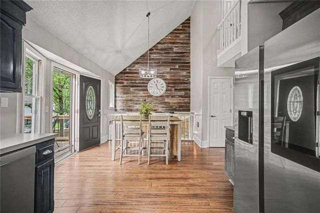 8501 N McDonald Avenue, Kansas City, MO 64153