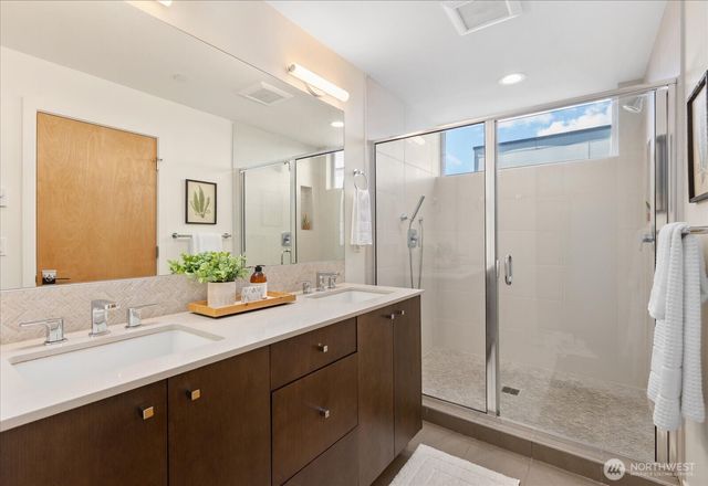 721 24th Avenue S, Seattle, WA 98144