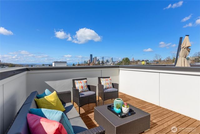 721 24th Avenue S, Seattle, WA 98144