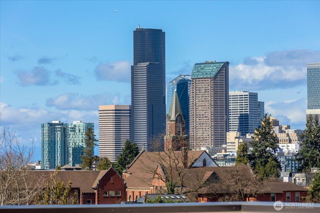 721 24th Avenue S, Seattle, WA 98144