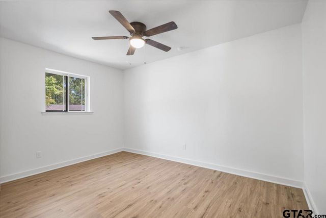 601 Ravenwood Drive, Athens, TX 75751