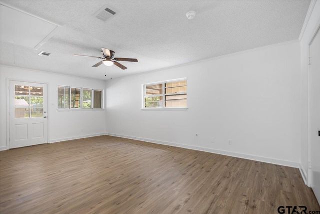 601 Ravenwood Drive, Athens, TX 75751