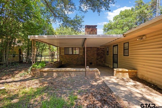 601 Ravenwood Drive, Athens, TX 75751