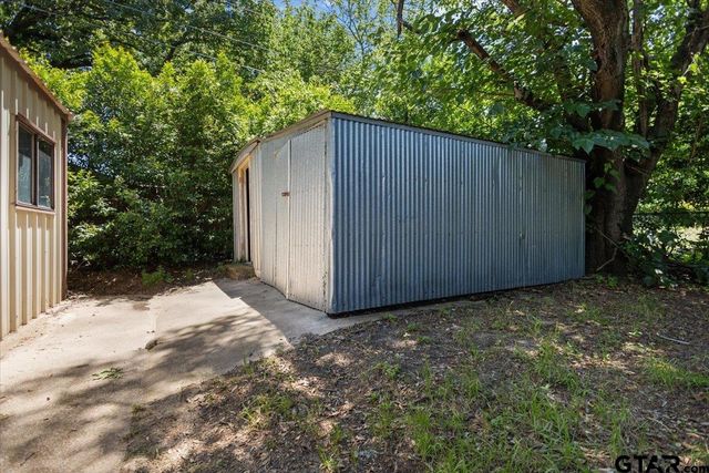 601 Ravenwood Drive, Athens, TX 75751