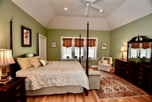 25 Carriage Ln 25, Duxbury, MA 02332