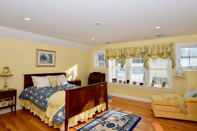 25 Carriage Ln 25, Duxbury, MA 02332