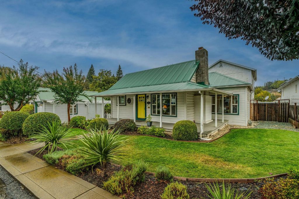 135 Amelia St, Sutter Creek, CA 95685