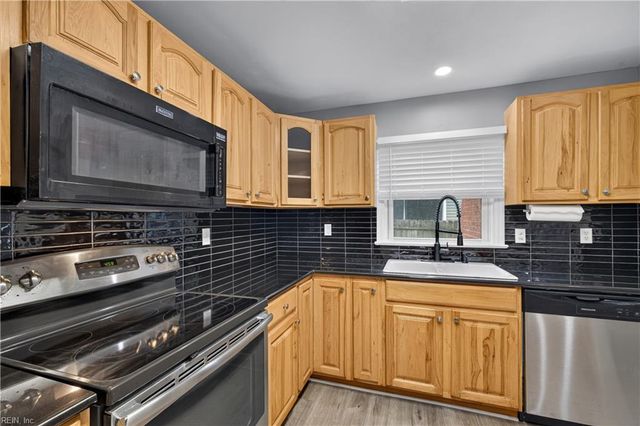 2706 Halsey ST, Chesapeake, VA 23324
