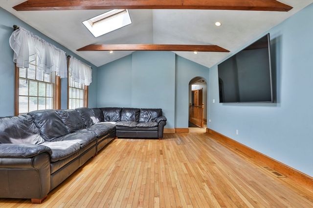 6 Phaneuf St, Middleton, MA 01949