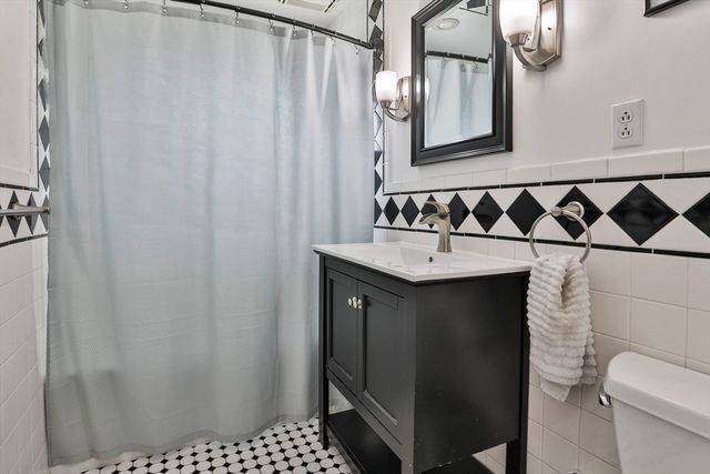 6 Phaneuf St, Middleton, MA 01949