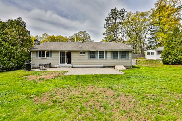 6 Phaneuf St, Middleton, MA 01949
