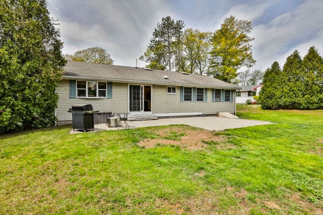 6 Phaneuf St, Middleton, MA 01949