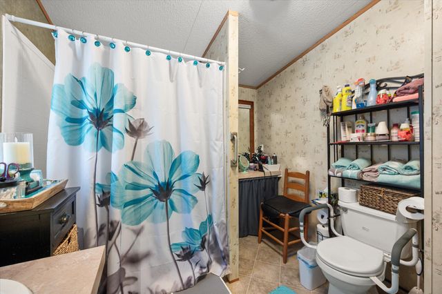 178 Kingswood Drive, Streetman, TX 75859