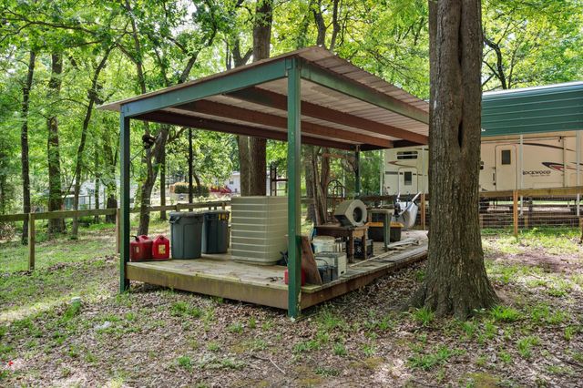 178 Kingswood Drive, Streetman, TX 75859