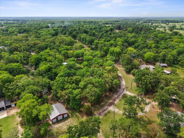 178 Kingswood Drive, Streetman, TX 75859