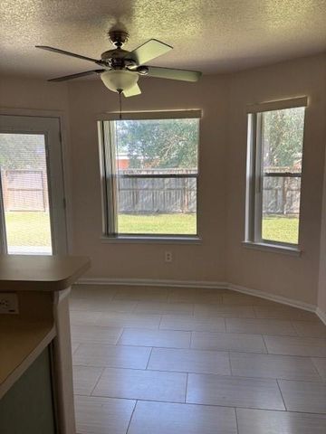 5355 Morgan Oak Drive Drive, Alvin, TX 77511