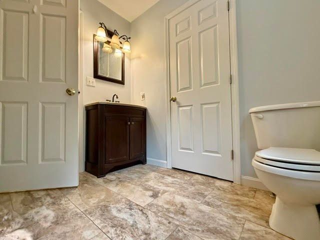 1 Precinct St, Taunton, MA 02718