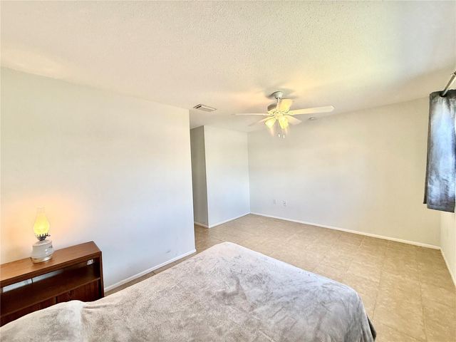 6105 CORAL WAY, Bradenton, FL 34207