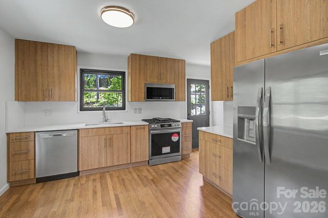 5 Kent Place, Asheville, NC 28804