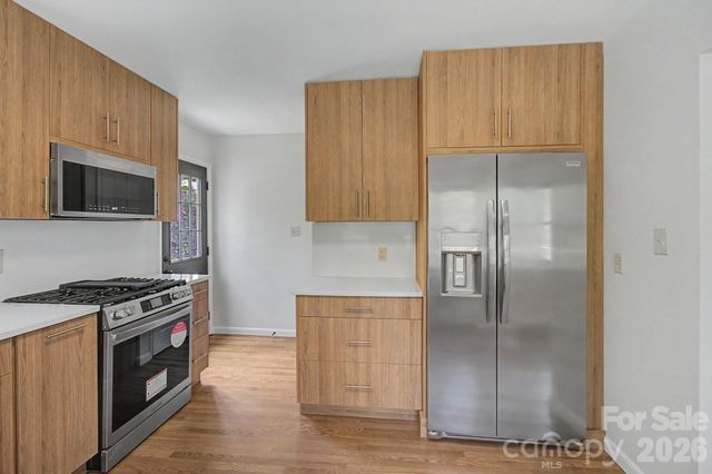 5 Kent Place, Asheville, NC 28804