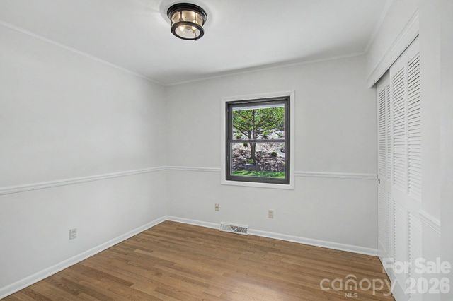 5 Kent Place, Asheville, NC 28804