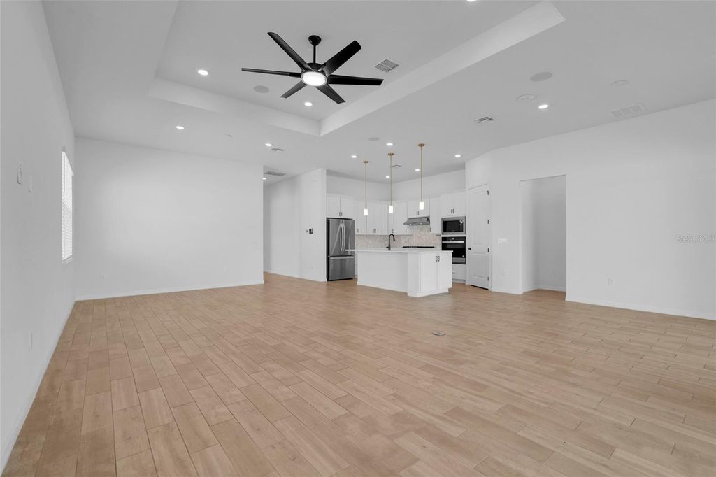 Image 14 of property listing at 10393 PARK ESTATES AVENUE, Orlando, FL 32836