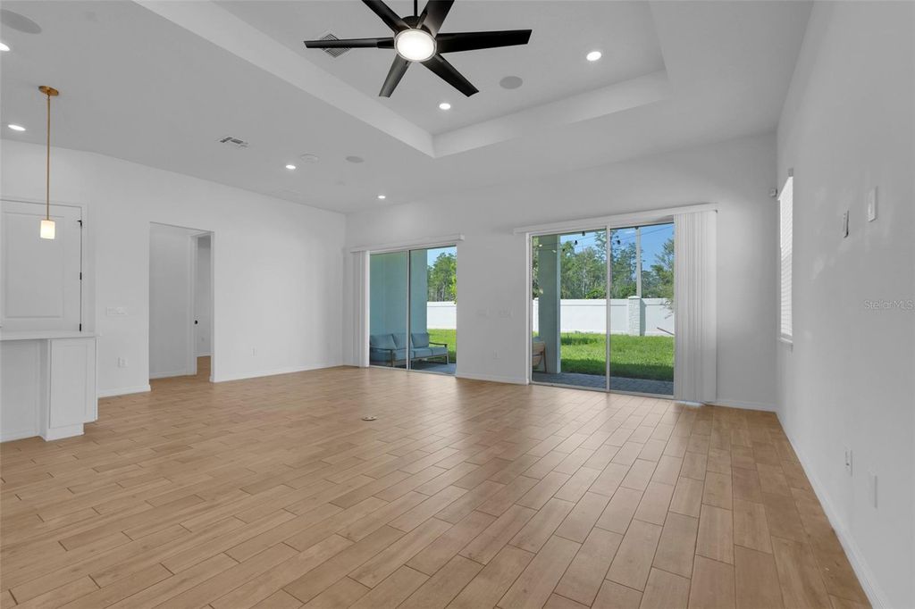 Image 16 of property listing at 10393 PARK ESTATES AVENUE, Orlando, FL 32836