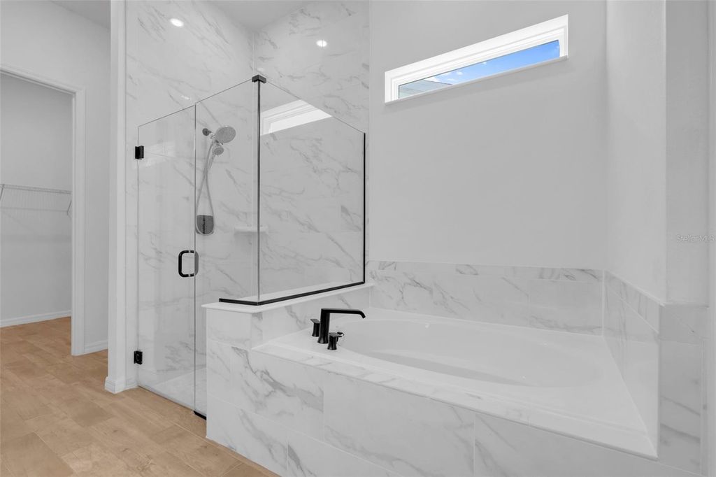 Image 23 of property listing at 10393 PARK ESTATES AVENUE, Orlando, FL 32836