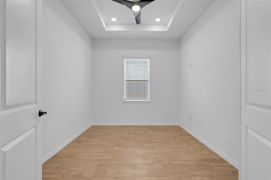 Image 36 of property listing at 10393 PARK ESTATES AVENUE, Orlando, FL 32836