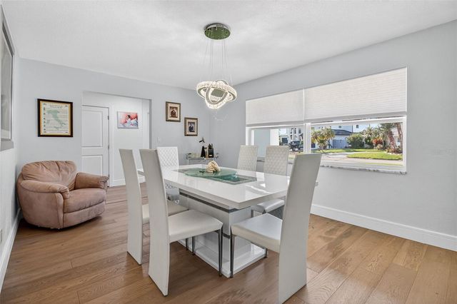 1232 79TH STREET S, St Petersburg, FL 33707