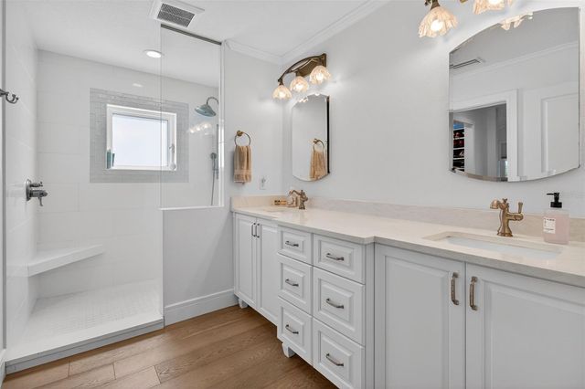 1232 79TH STREET S, St Petersburg, FL 33707