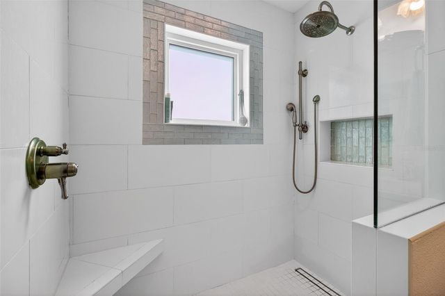 1232 79TH STREET S, St Petersburg, FL 33707