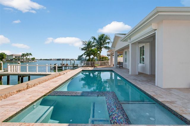 1232 79TH STREET S, St Petersburg, FL 33707