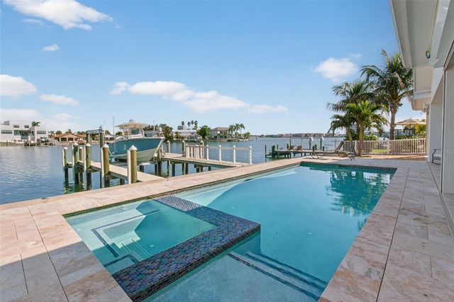 1232 79TH STREET S, St Petersburg, FL 33707