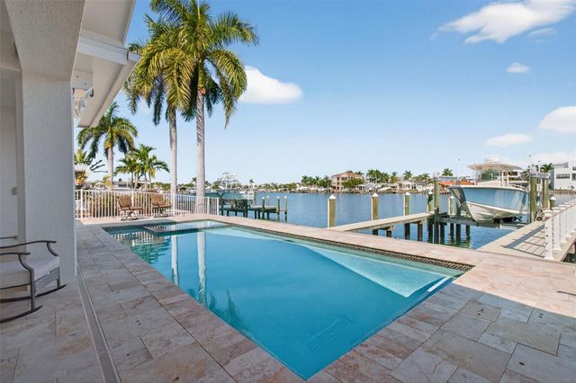 1232 79TH STREET S, St Petersburg, FL 33707