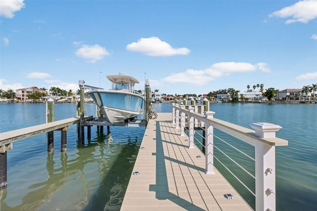 1232 79TH STREET S, St Petersburg, FL 33707