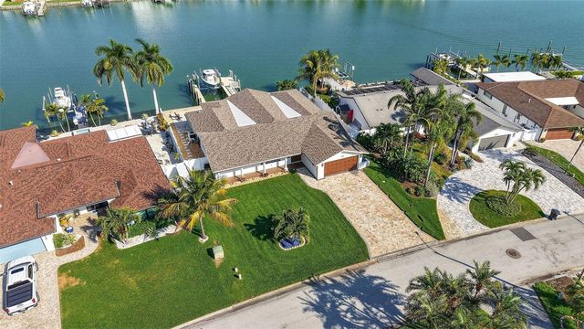 1232 79TH STREET S, St Petersburg, FL 33707