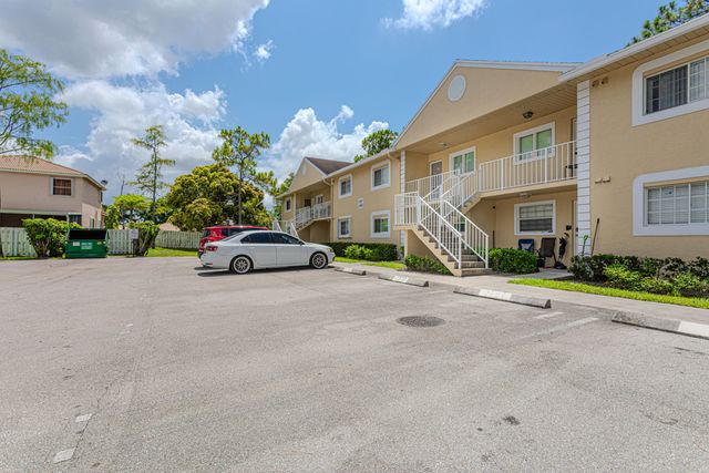 2007 Palm Beach Trace Drive 2007, Royal Palm Beach, FL 33411