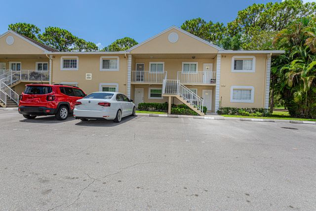 2007 Palm Beach Trace Drive 2007, Royal Palm Beach, FL 33411