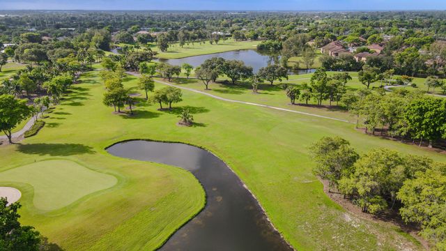 2007 Palm Beach Trace Drive 2007, Royal Palm Beach, FL 33411