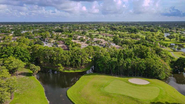2007 Palm Beach Trace Drive 2007, Royal Palm Beach, FL 33411