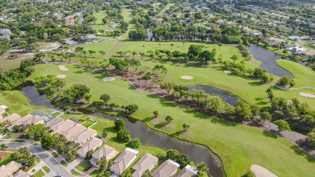 2007 Palm Beach Trace Drive 2007, Royal Palm Beach, FL 33411