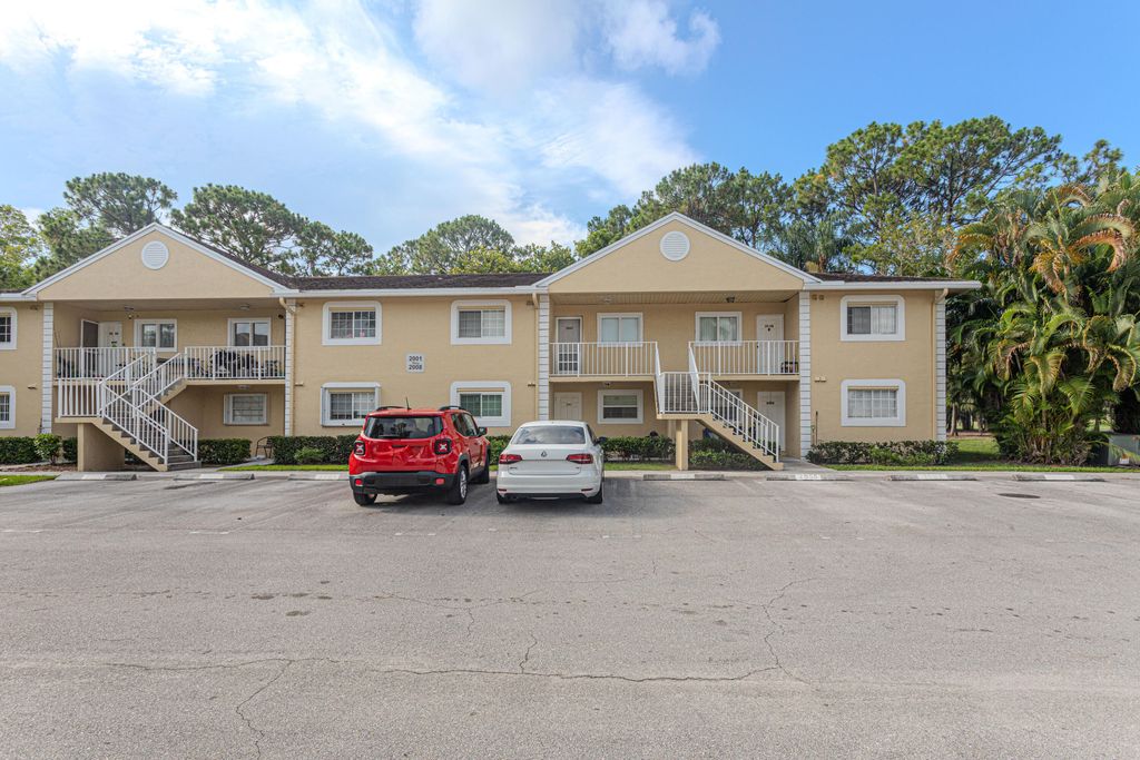 2007 Palm Beach Trace Drive 2007, Royal Palm Beach, FL 33411