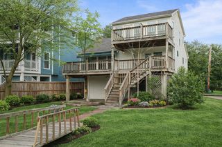 131 Oak Road, Clear Lake Shores, TX 77565