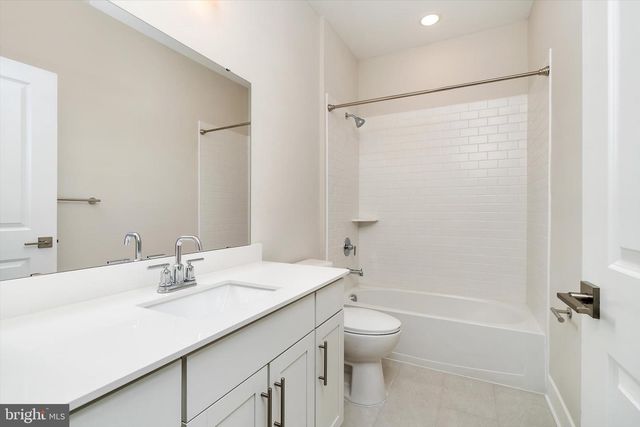 2906 JUSTIN DR, West Windsor, NJ 08550