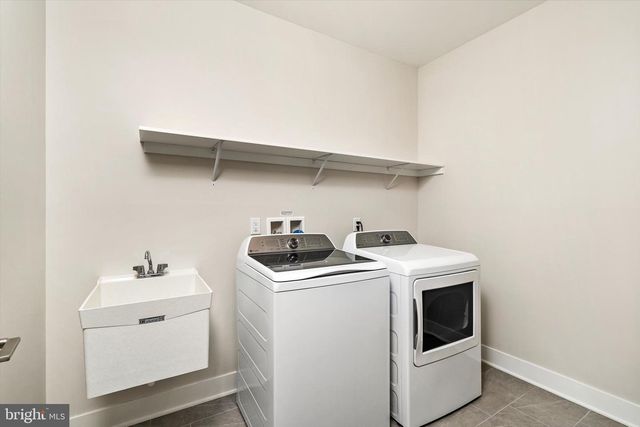2906 JUSTIN DR, West Windsor, NJ 08550