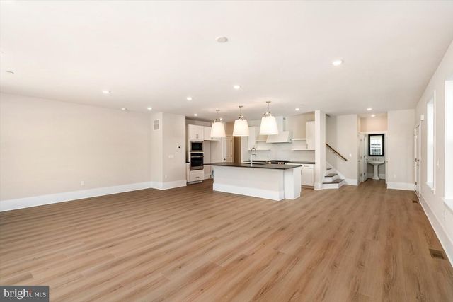 2906 JUSTIN DR, West Windsor, NJ 08550