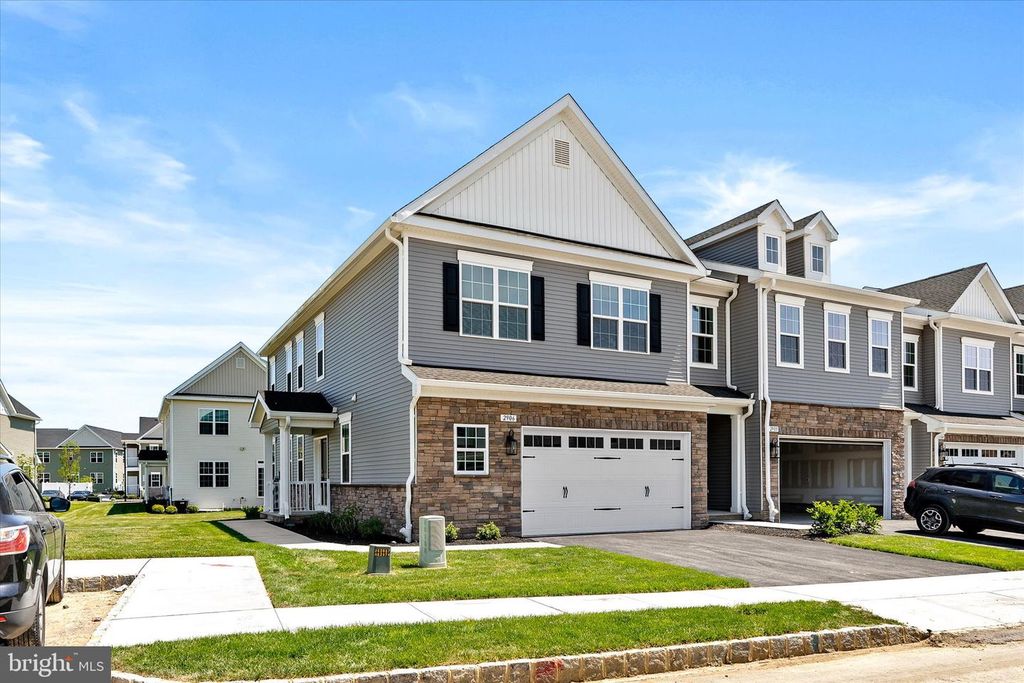 2906 JUSTIN DR, West Windsor, NJ 08550